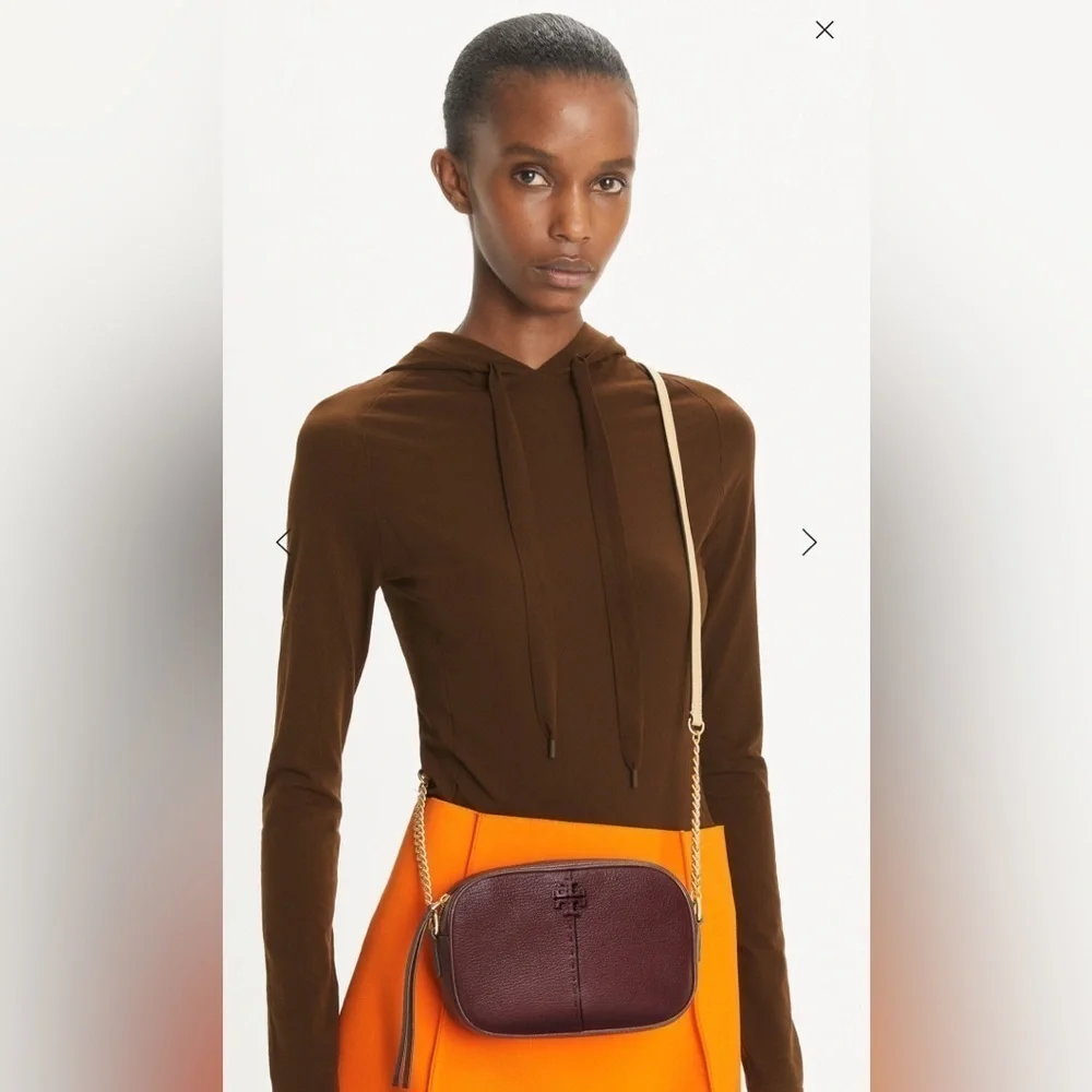 TORY BURCH • TEXTURED MCGRAW LEATHER CAMERA BAG- color WINE - Picture 8 of 16